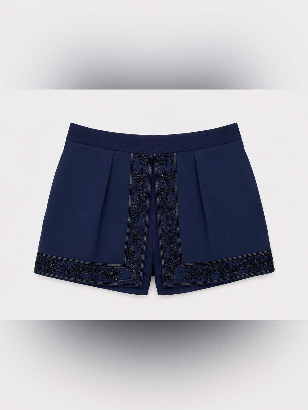 Club Monaco Cassia Embellished Beaded Navy Skort Size 00 Mini Shorts NWOT